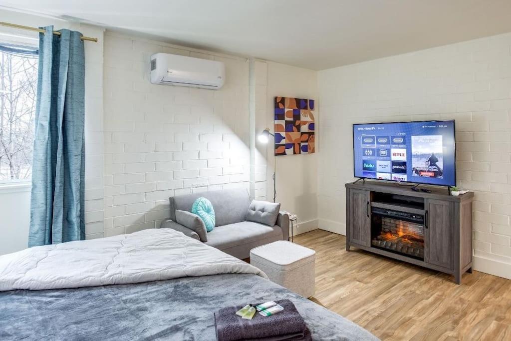Studio W/ King Bed Near Dwtn Rochester Exterior foto